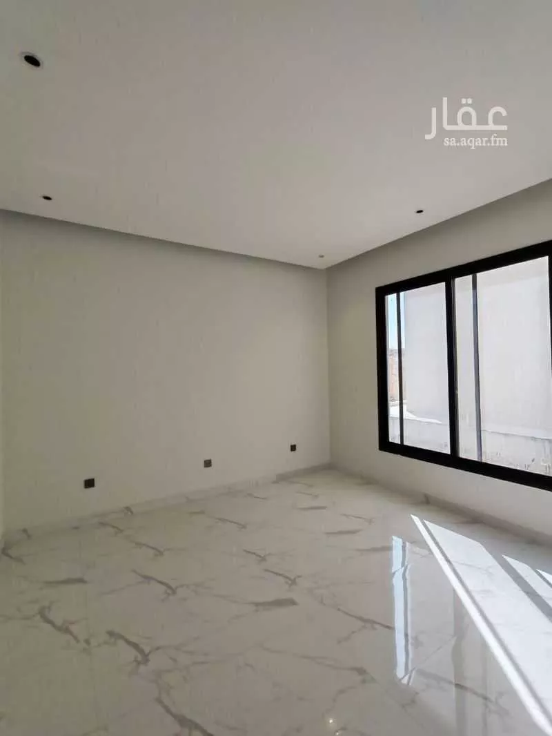 188 sqm building in Ash Sharq 3