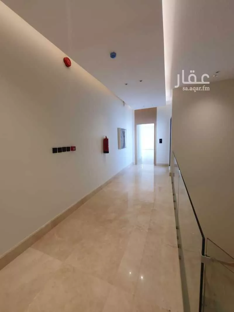 عمارة 1063 م² في الملقا 11