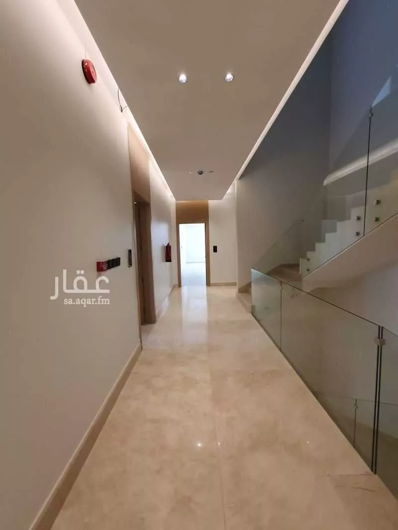 عمارة 1063 م² في الملقا 13