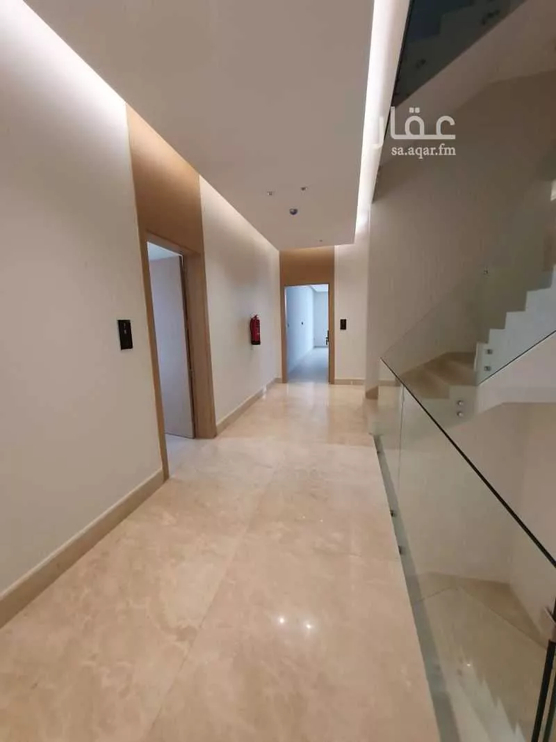 عمارة 1063 م² في الملقا 15