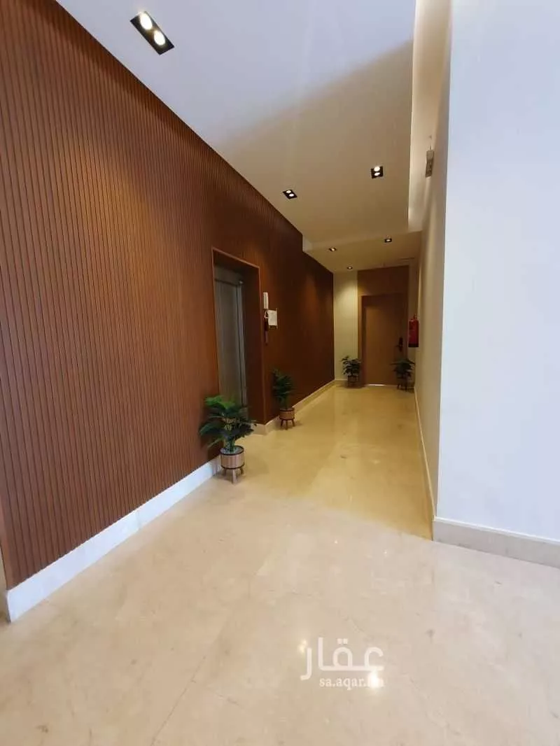 عمارة 1063 م² في الملقا 7