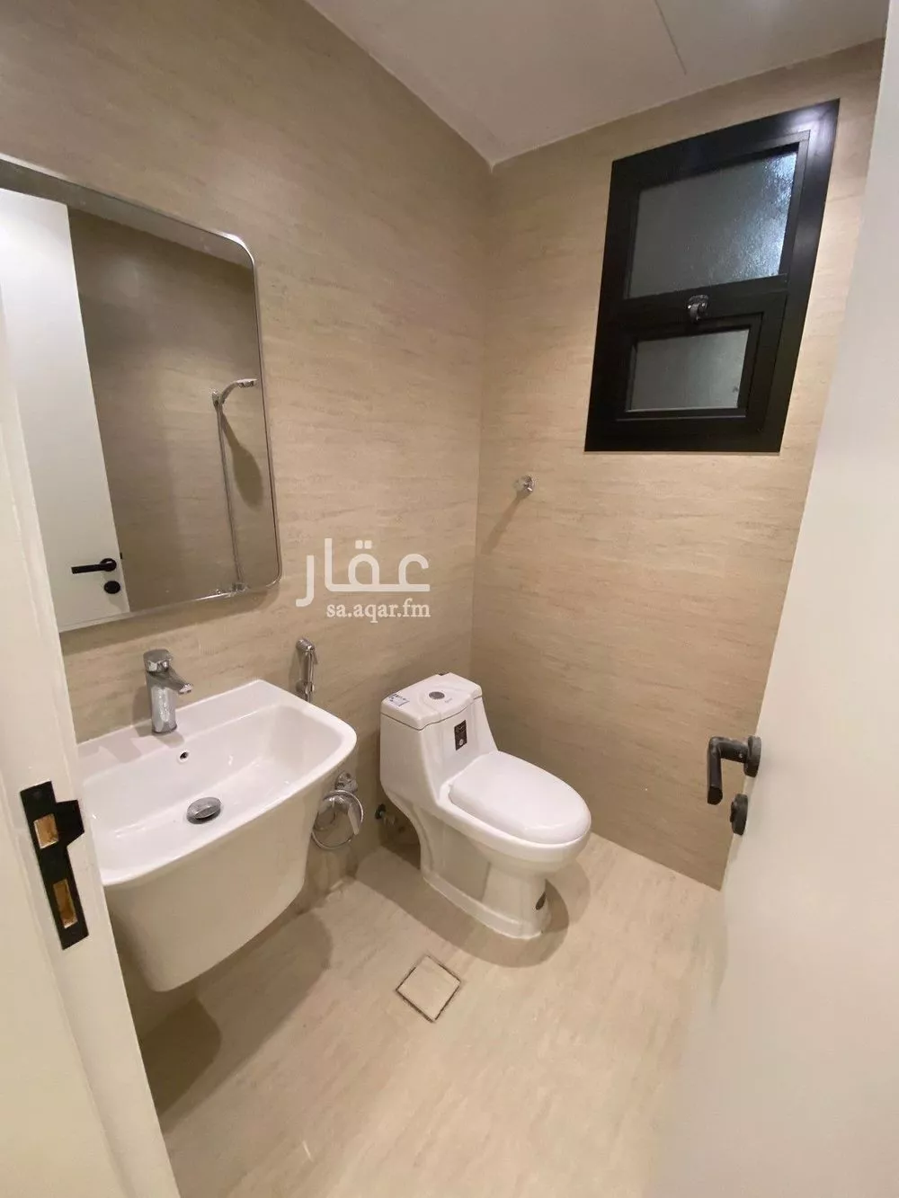 840 sqm building in Dhahrat Laban 9