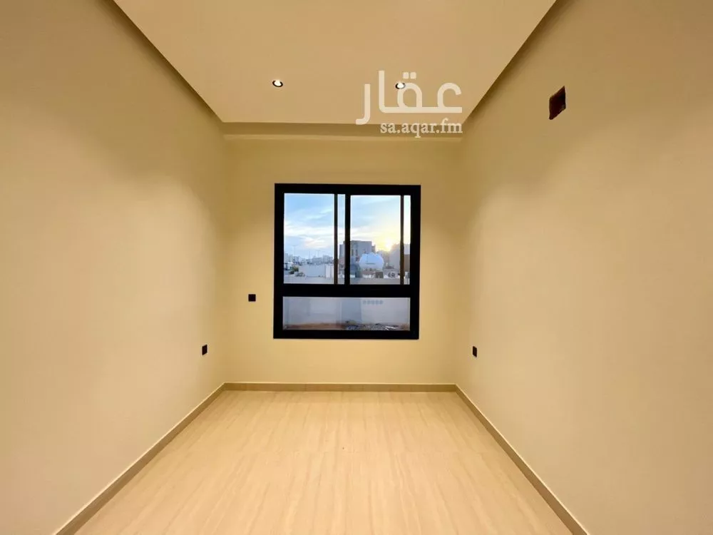 عمارة 400 م² في المهدية 10