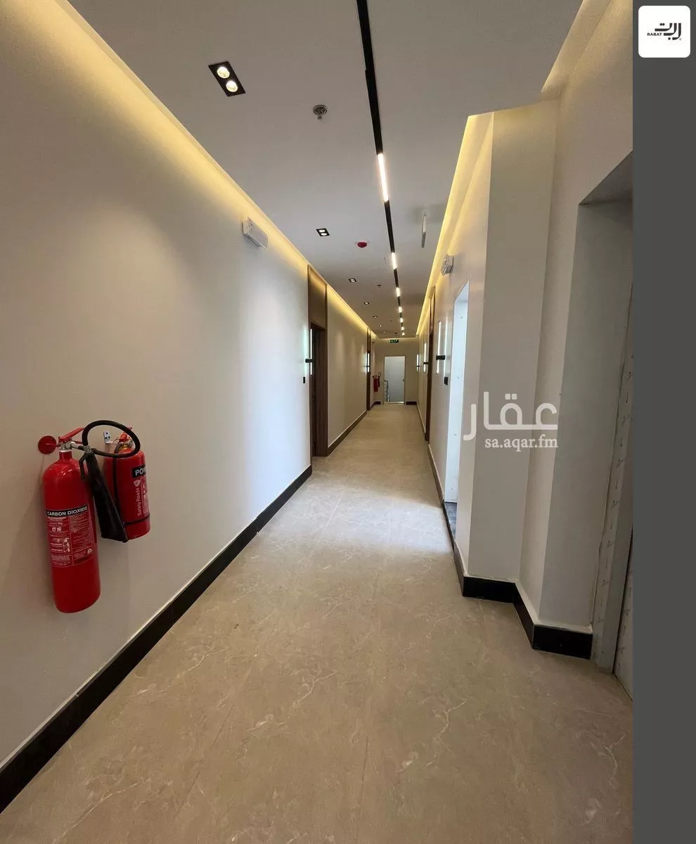 812 sqm building in Al Aridh 2
