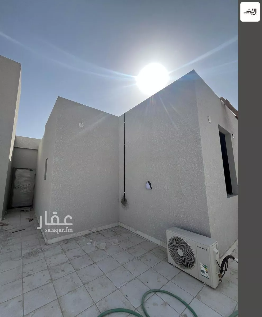 812 sqm building in Al Aridh 4