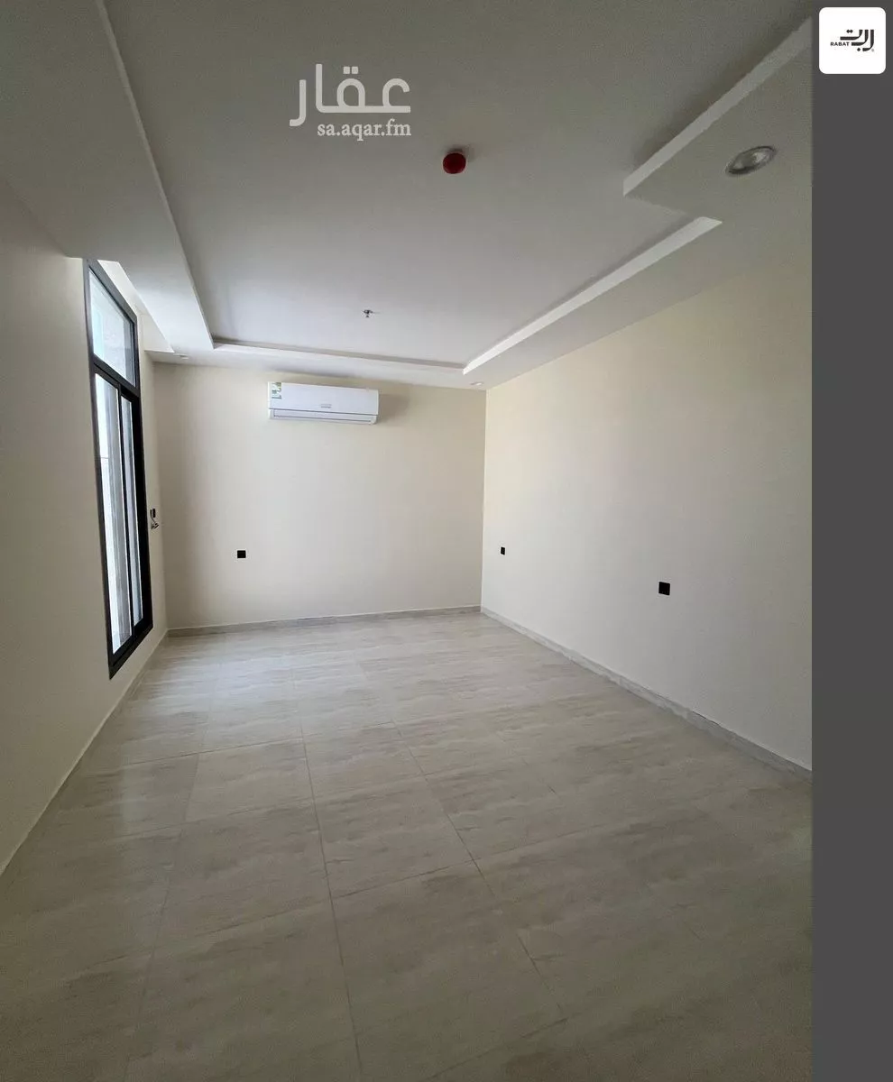 812 sqm building in Al Aridh 5