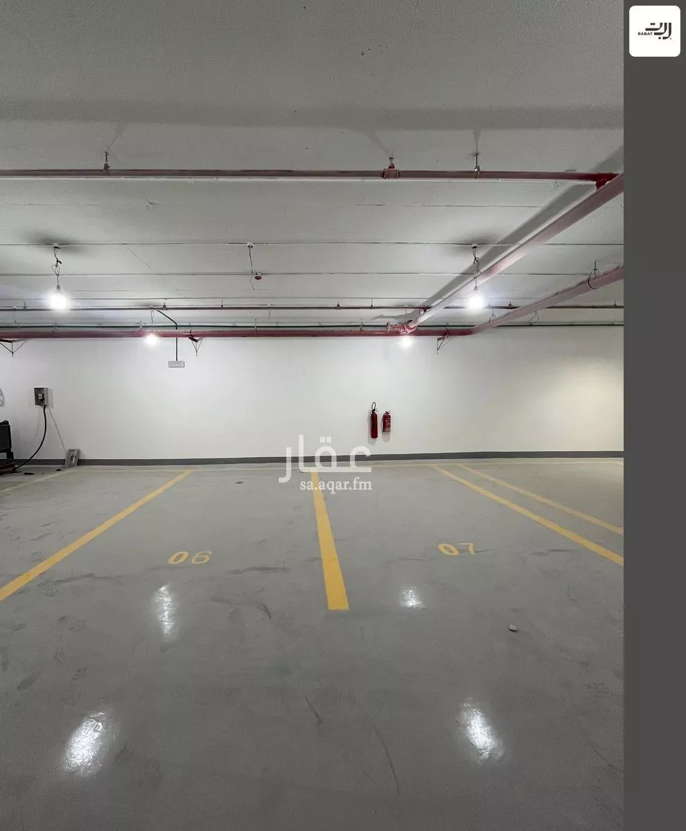 812 sqm building in Al Aridh 6