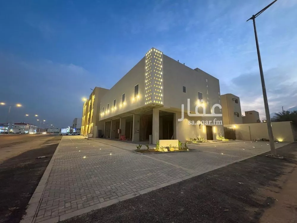 900 sqm shop in Dhahrat Laban 2