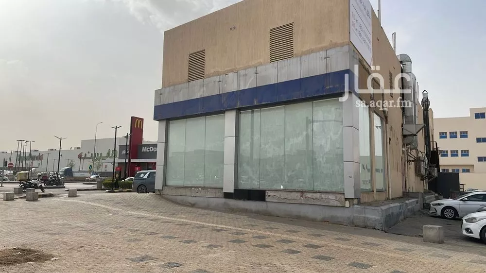 2733 sqm shop in Al Hazm 2