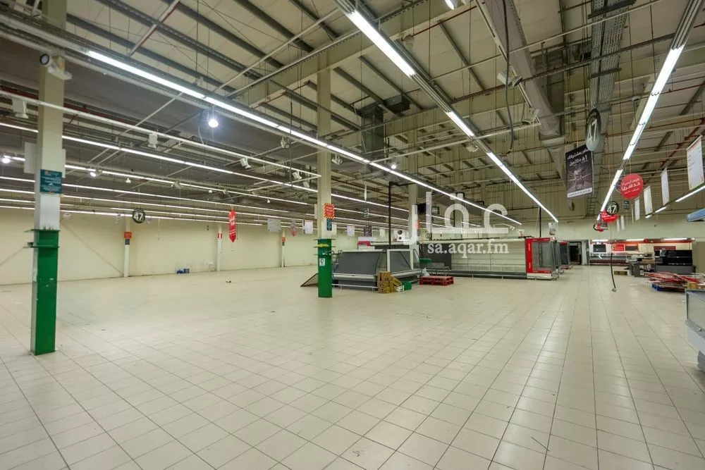 12000 sqm shop in Al Nahda 3
