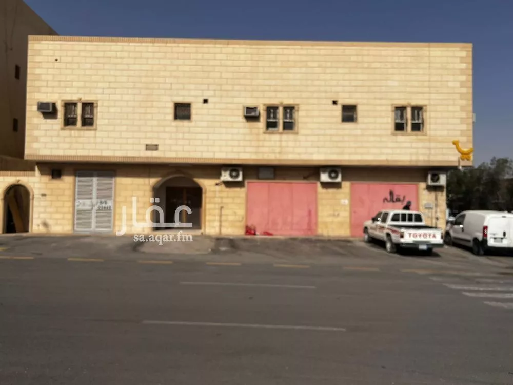 877 sqm building in Al Hazm 3
