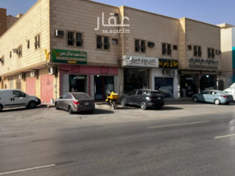 877 sqm building in Al Hazm 4