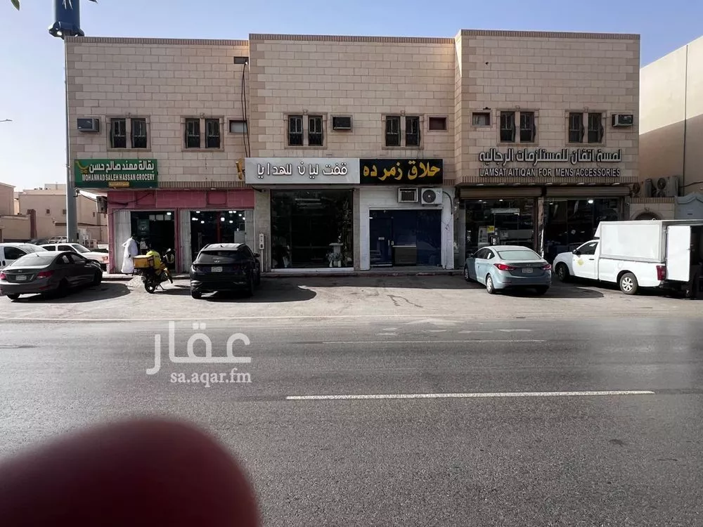 877 sqm building in Al Hazm 5