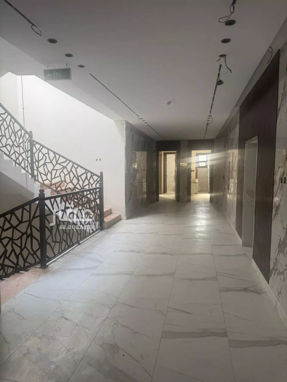 عمارة 1326 م² في القادسية 11