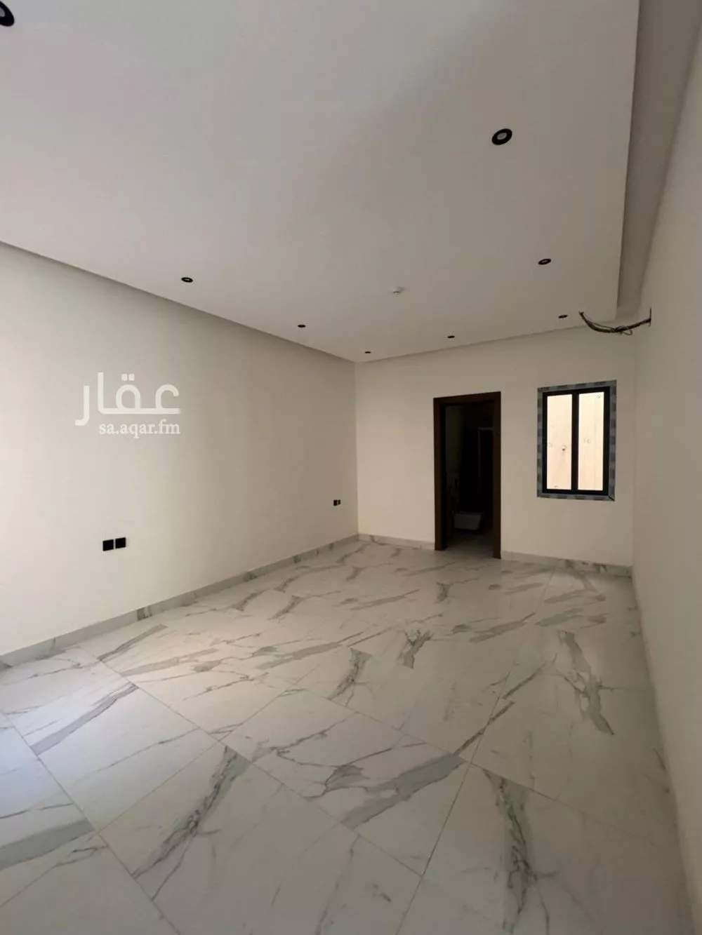 عمارة 1326 م² في القادسية 5