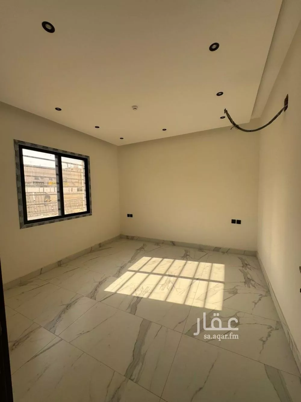 عمارة 1326 م² في القادسية 7
