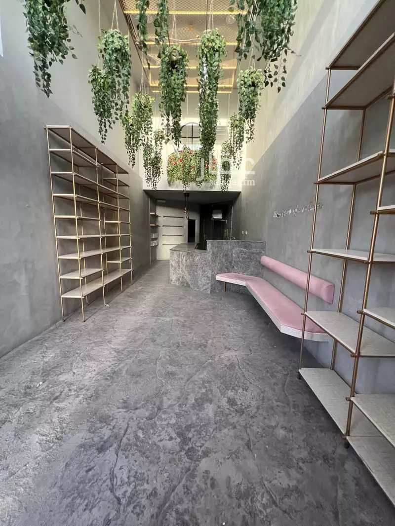 1155 sqm shop in Al Malqa 3
