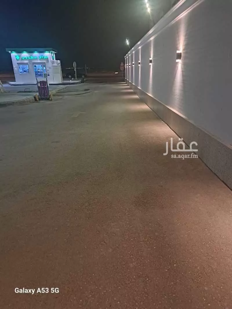 محل 1400 م² في الرمال 14