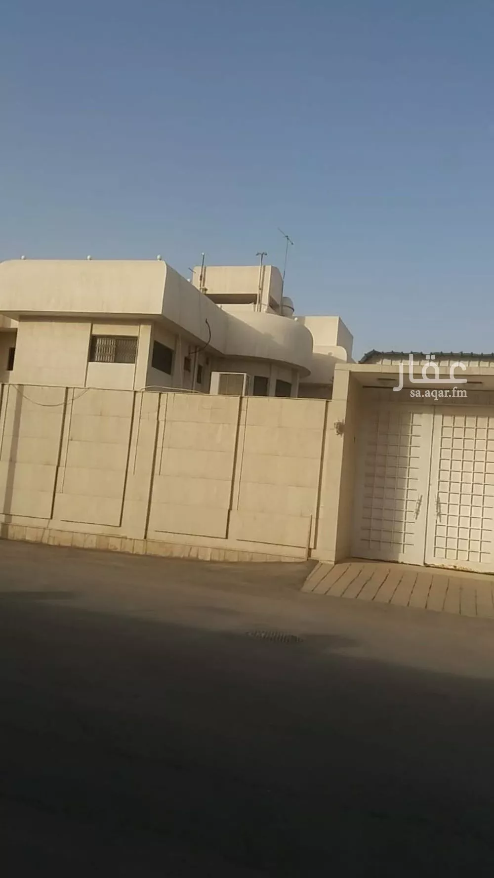 2040 sqm building in Al Rabwa 6