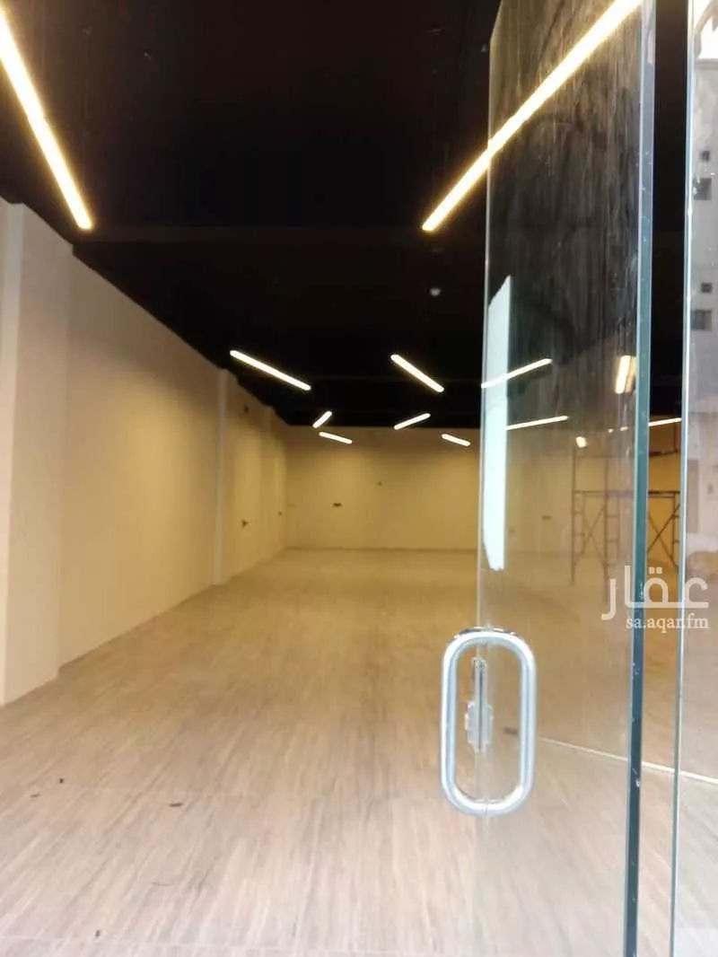 400 sqm shop in Manfuhah 4