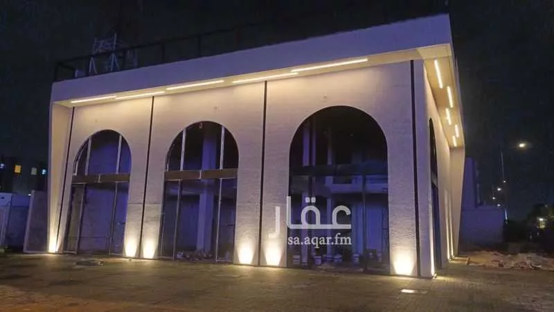 محل 622 م² في العزيزية 1