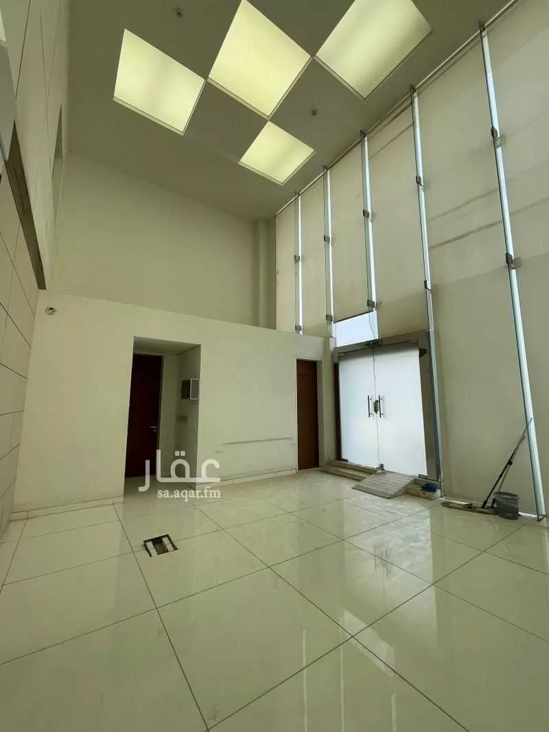 محل 1430 م² في النفل 3