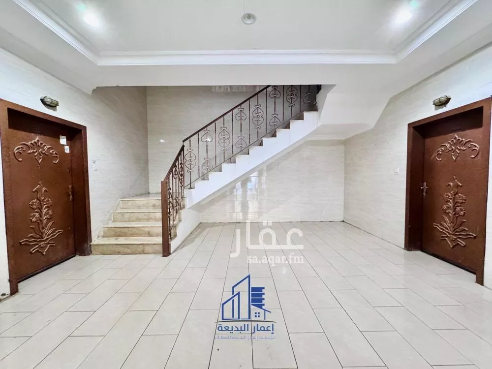 750 sqm building in Dhahrat Al Badiah 9
