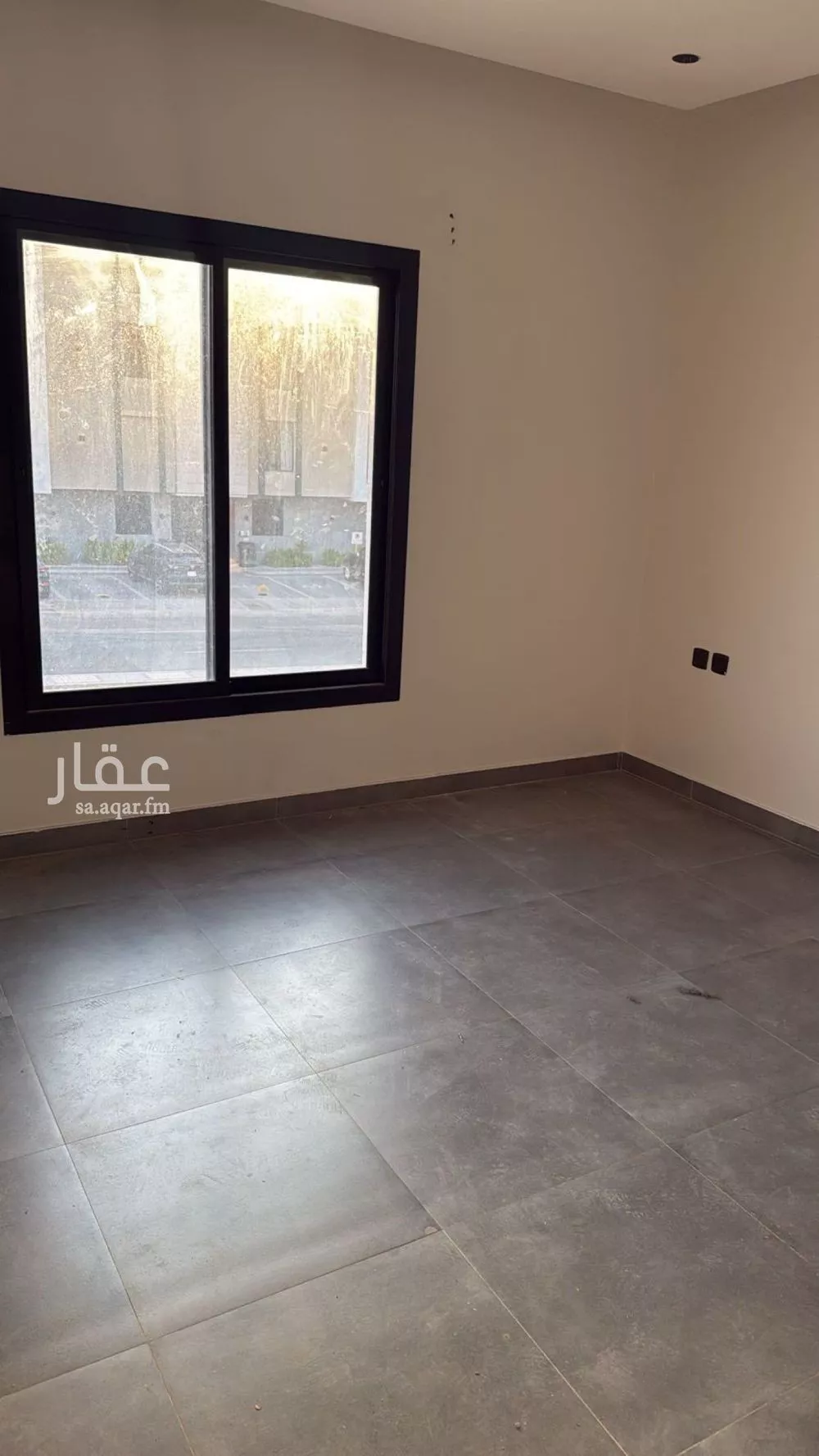 عمارة 625 م² في الملقا 2