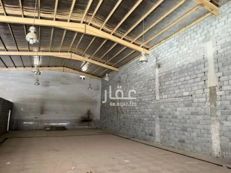 محل 875 م² في السعادة 2