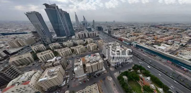 محل 550 م² في العليا 10