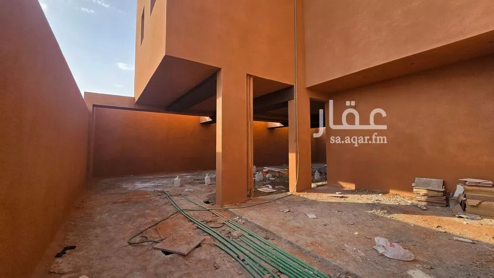 400 sqm building in Al Mahdiyyah 5