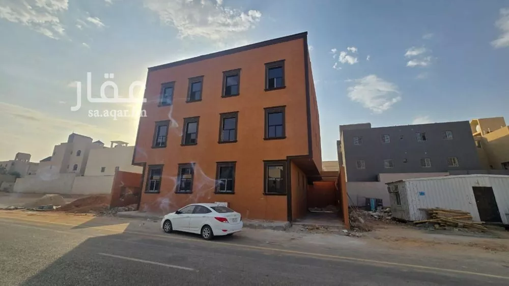 400 sqm building in Al Mahdiyyah 4