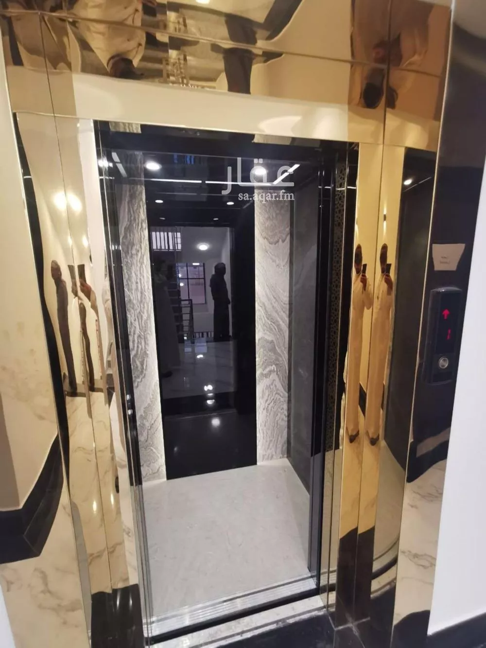 285 sqm building in Umm Al Hamam Al Sharqi 3