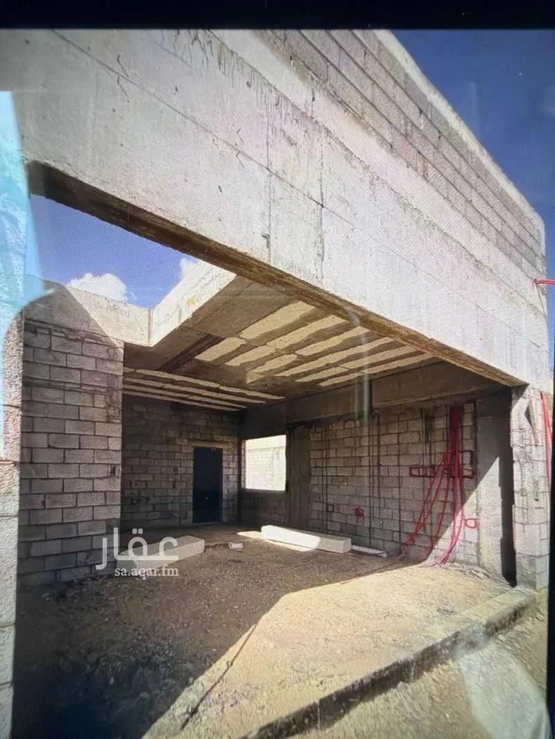 900 sqm shop in Laban 9