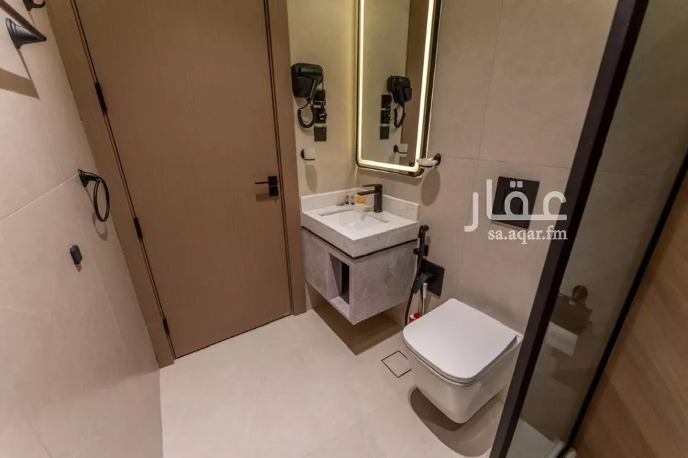 عمارة 1080 م² في العارض 19