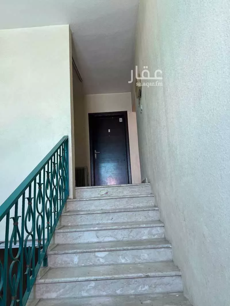 عمارة 910 م² في المصيف 22