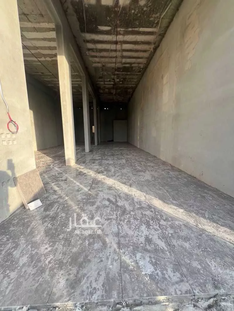 محل 900 م² في المهدية 5