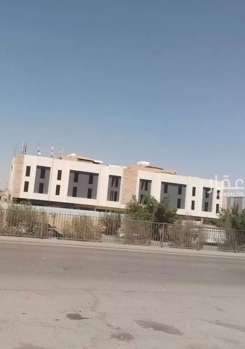 100 sqm shop in Al Olaya 2
