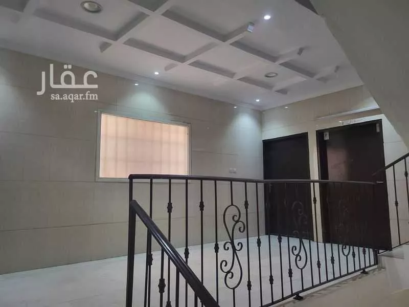 810 sqm building in Al Aziziyah 11