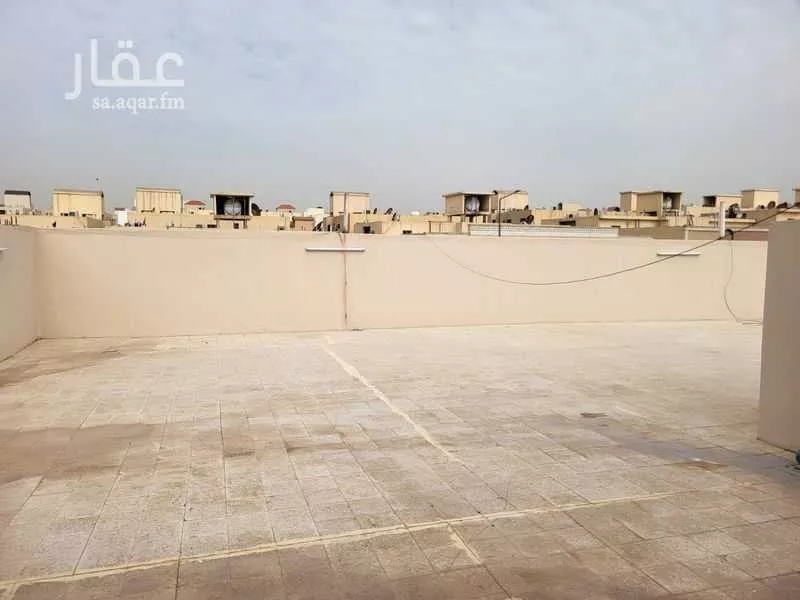 810 sqm building in Al Aziziyah 12