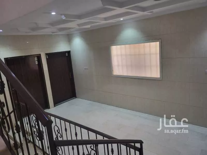 810 sqm building in Al Aziziyah 15