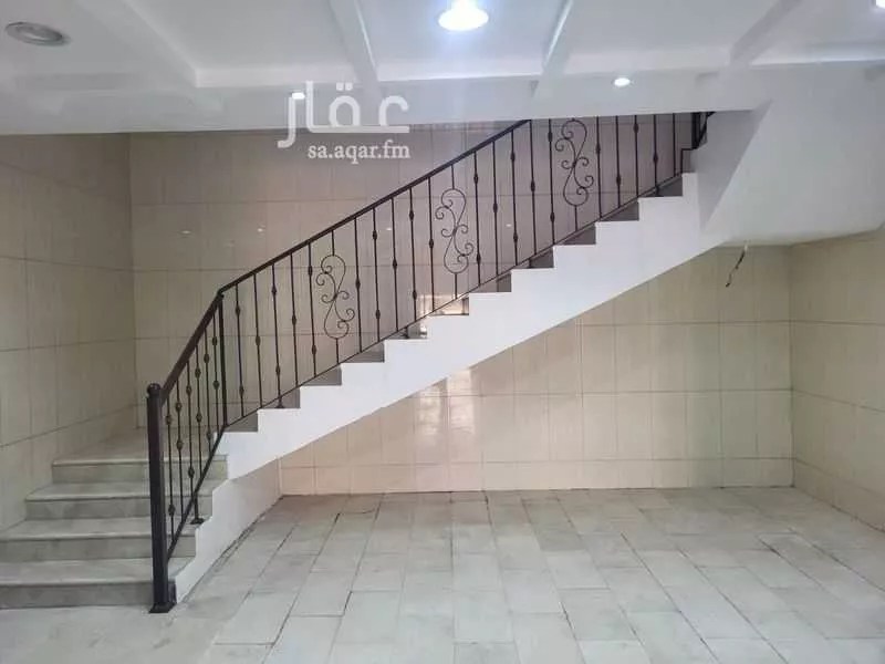 810 sqm building in Al Aziziyah 16