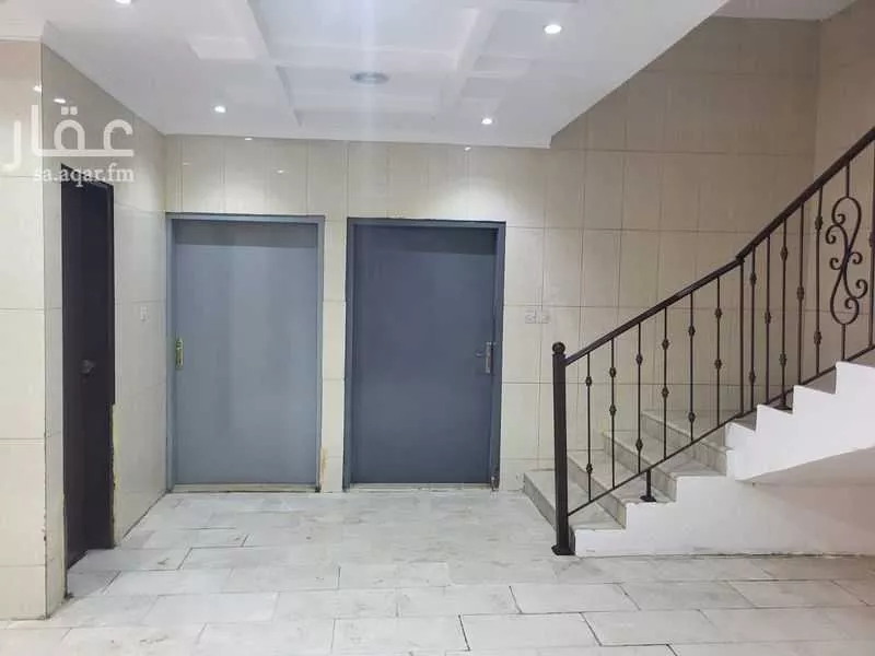 810 sqm building in Al Aziziyah 17