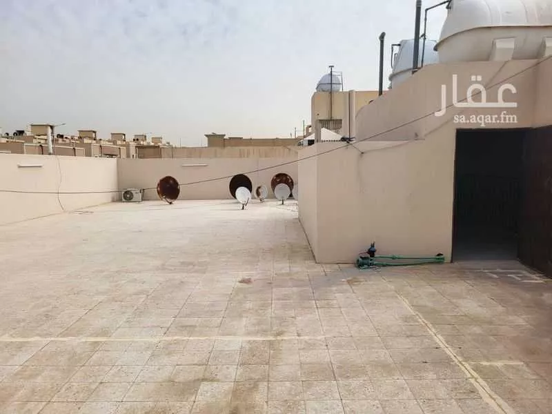 810 sqm building in Al Aziziyah 8