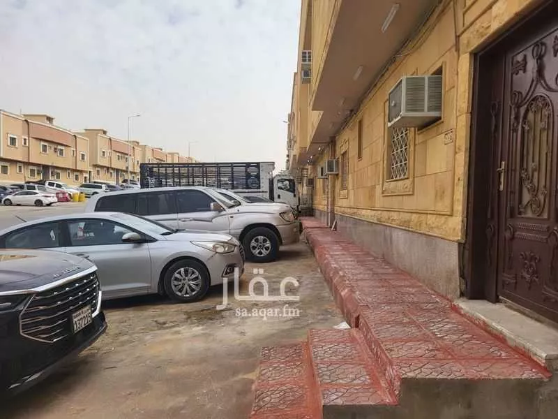 810 sqm building in Al Aziziyah 10