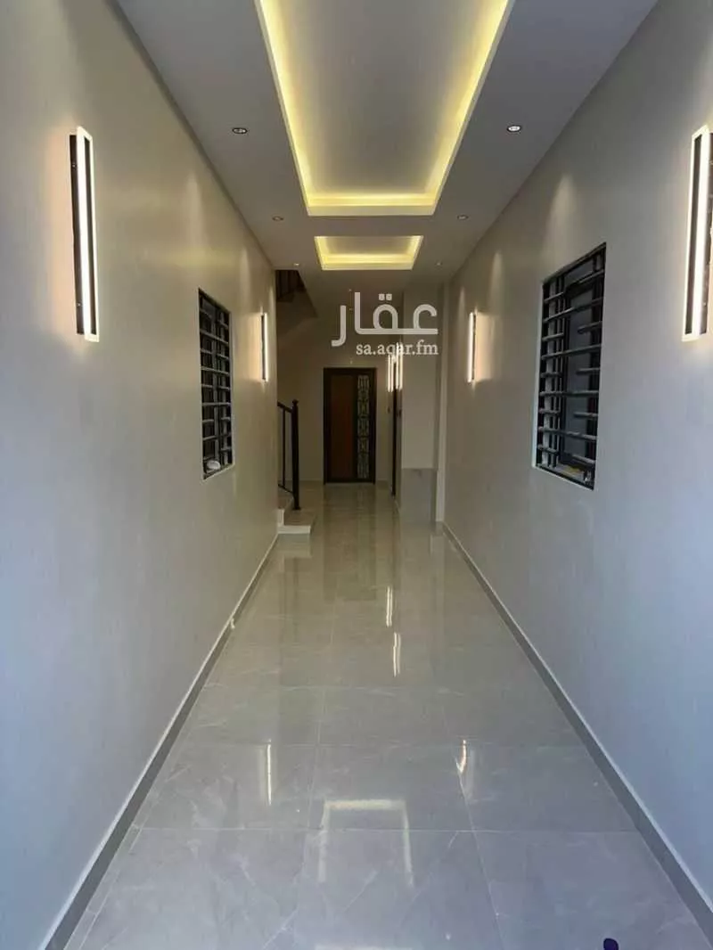 425 sqm building in Al Safa 8