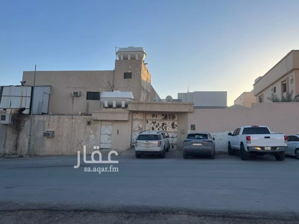 825 sqm building in Badr 2