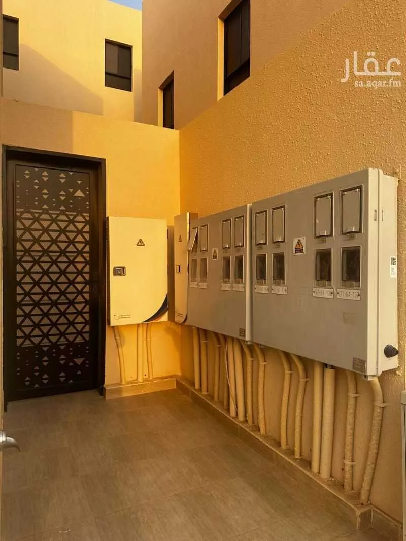 عمارة 840 م² في طويق 14