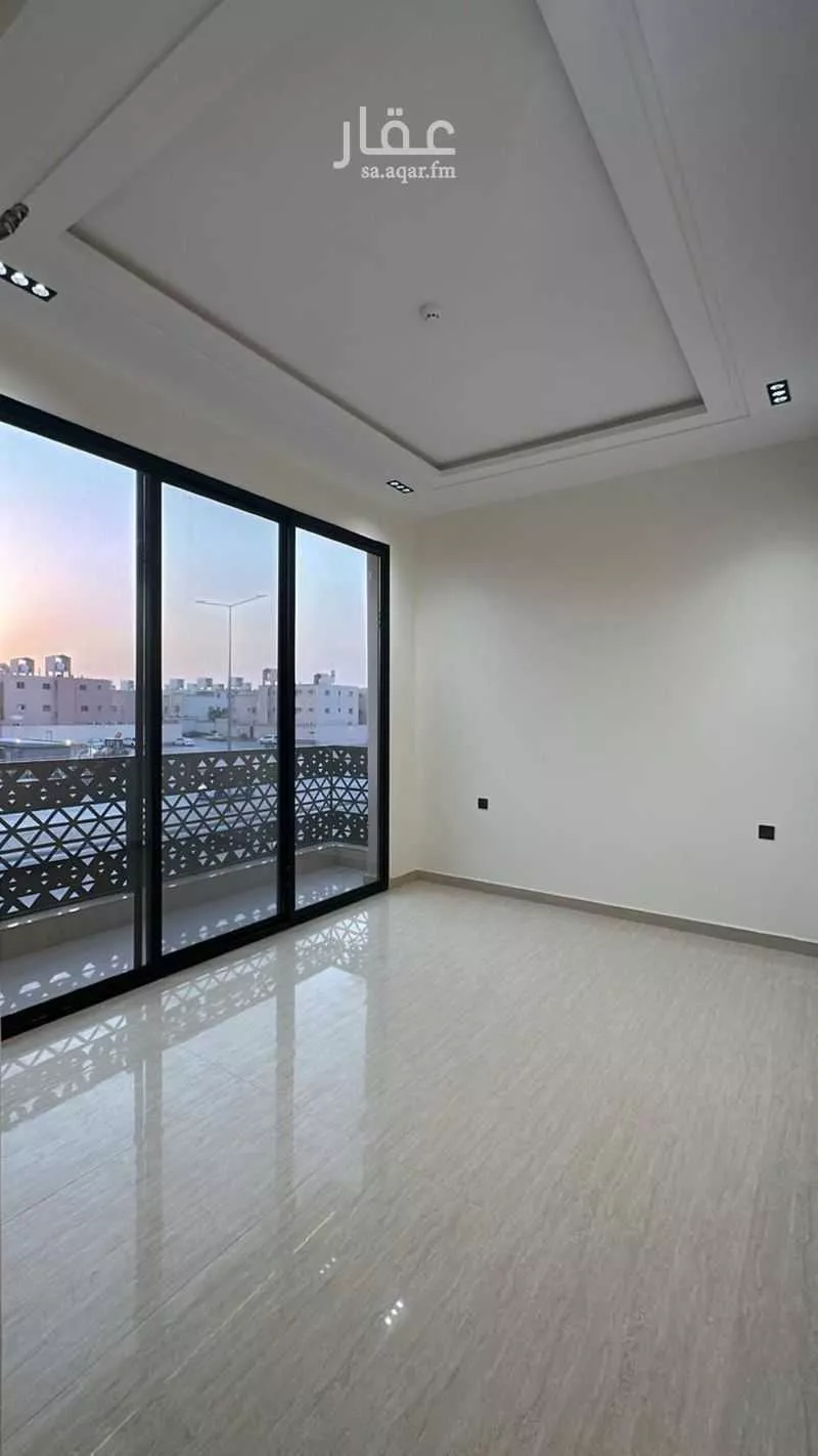 عمارة 840 م² في طويق 6