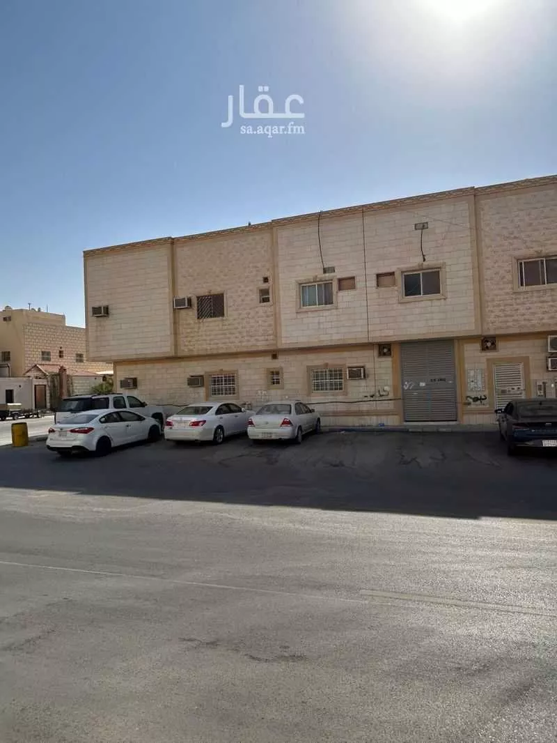 عمارة 1400 م² في المنار 6